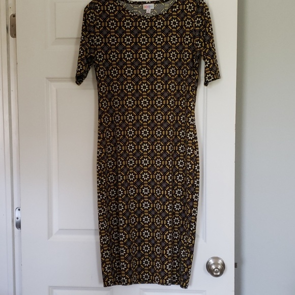 LuLaRoe Dresses & Skirts - Lularoe Julia (medium)-NEW